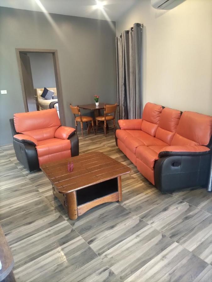 Breeze Apartments نادي المظهر الخارجي الصورة